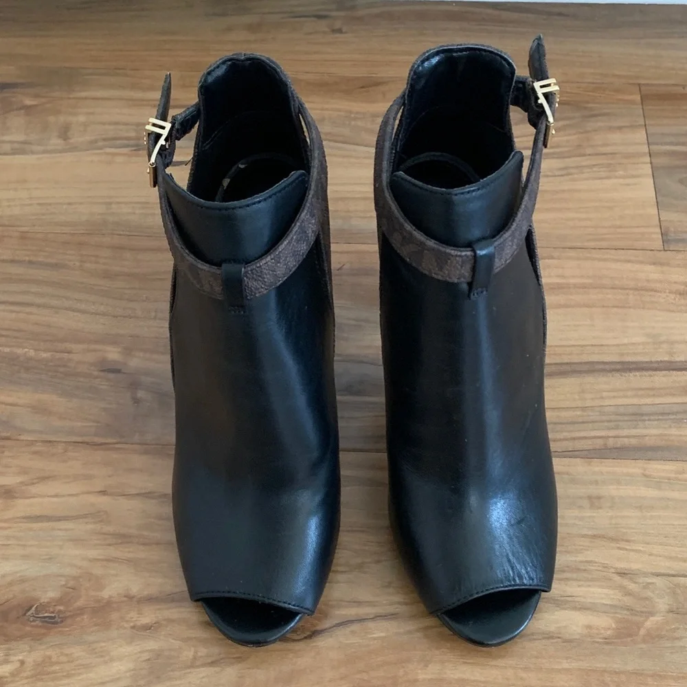 Michael Kors Black & Brown Peep-Toe Ankle Heels with Gold Buckle - Picture 2 of 7